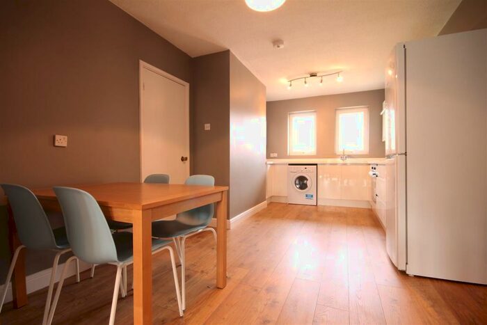 2 Bedroom Apartment To Rent In Brandling Court, Jesmond, NE2