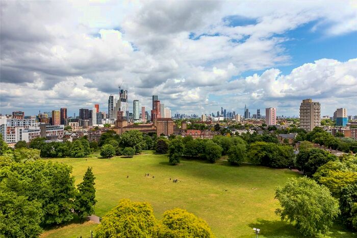 Studio To Rent In Uncle Stockwell, Courland Grove, London, SW8