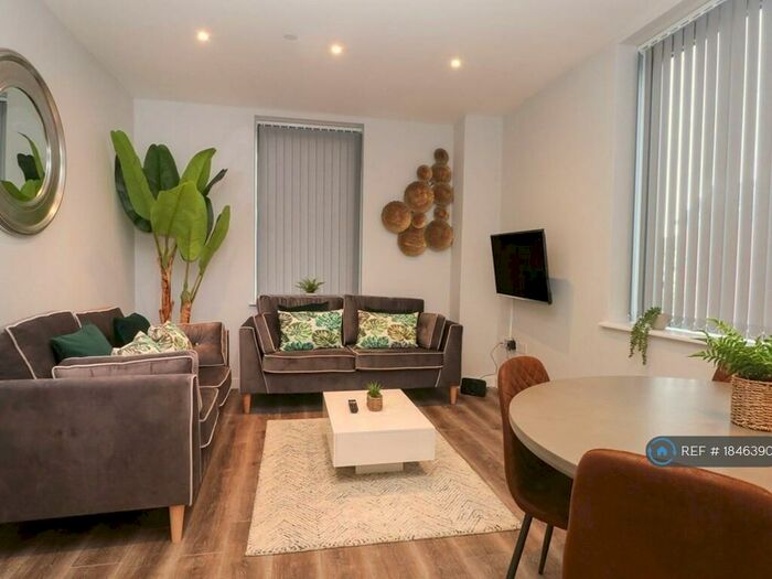 2 Bedroom Flat To Rent In Tudor Place, Waterloo, Liverpool, L22