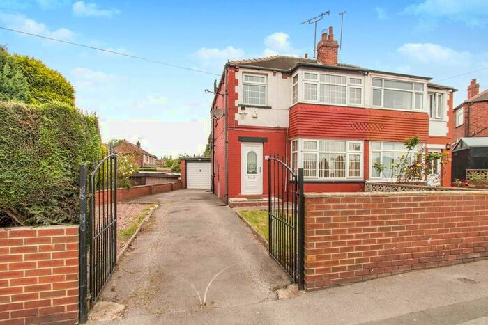3 Bedroom Semi-Detached House To Rent In Westland Road, Leeds, LS11