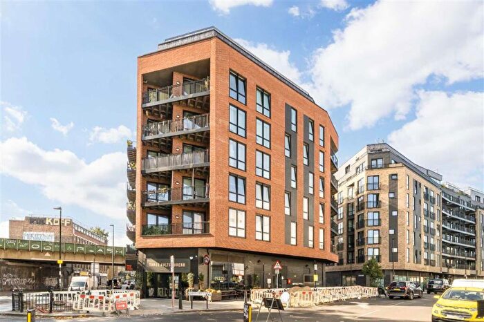 1 Bedroom Flat For Sale In Buckhurst Street, Bethnal Green, E2