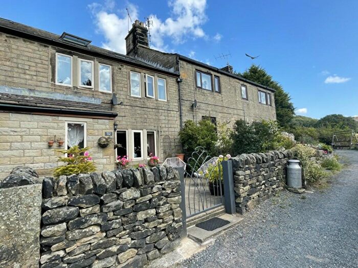 4 Bedroom Cottage For Sale In Horn Cote Lane, Fulstone, New Mill, HD9