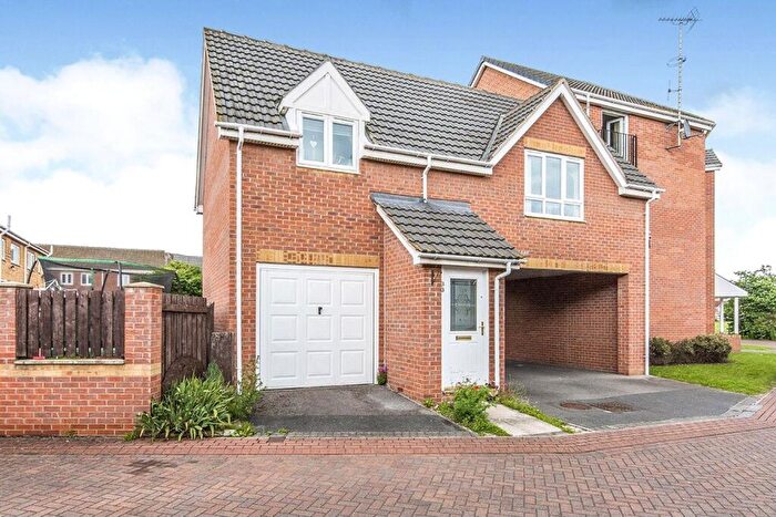 2 Bedroom Flat To Rent In Wakelam Drive, Armthorpe, Doncaster, South Yorkshire, DN3