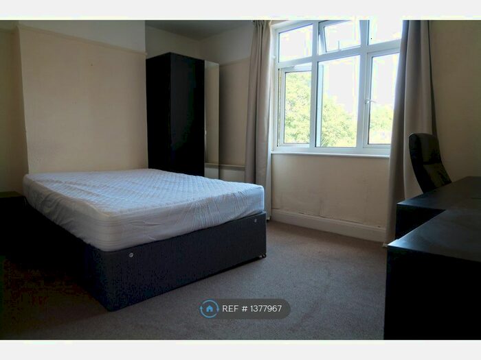 2 Bedroom Flat To Rent In Dovercourt Road, Bristol, BS7