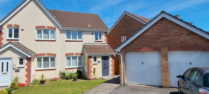 3 Bedroom House To Rent In Bluebell Drive, Llanharan, Pontyclun, CF72