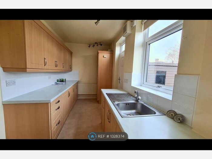 2 Bedroom End Of Terrace House To Rent In Molyneux Avenue, Warrington WA5