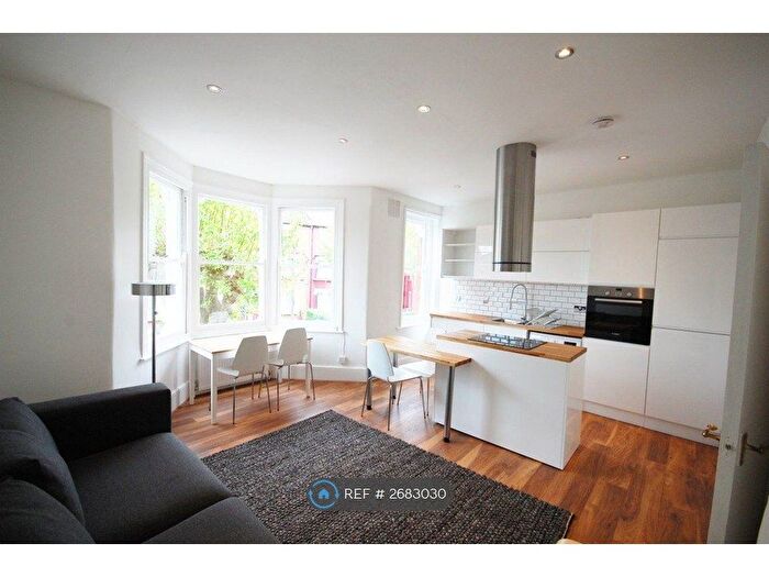 2 Bedroom Flat To Rent In Carlingford Road, London, N15