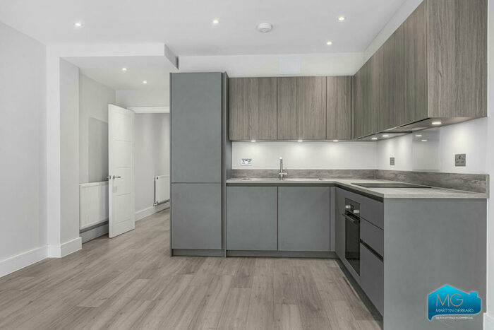 1 Bedroom Apartment To Rent In Woodside Park Road, North Finchley, London, N12