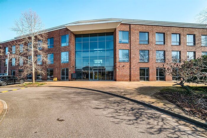 1 Bedroom Flat To Rent In Roop House Waterfront, Fleet, GU51