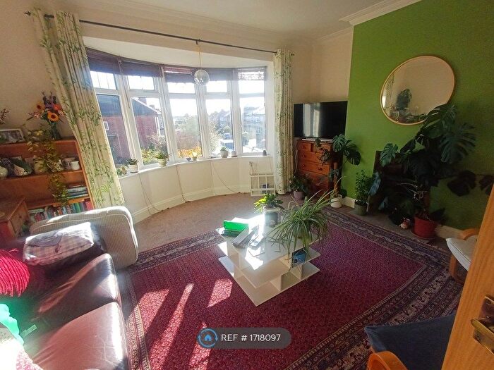 2 Bedroom Flat To Rent In Heaton, Newcastle Upon Tyne, NE7