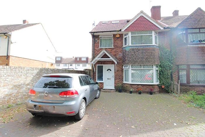 4 Bedroom Semi-Detached House For Sale In Sipson Road, Sipson, West Drayton, UB7
