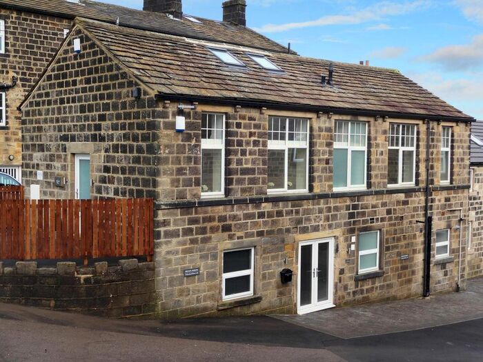 2 Bedroom Flat To Rent In Moorland House, Low Green, Rawdon, Leeds, LS19