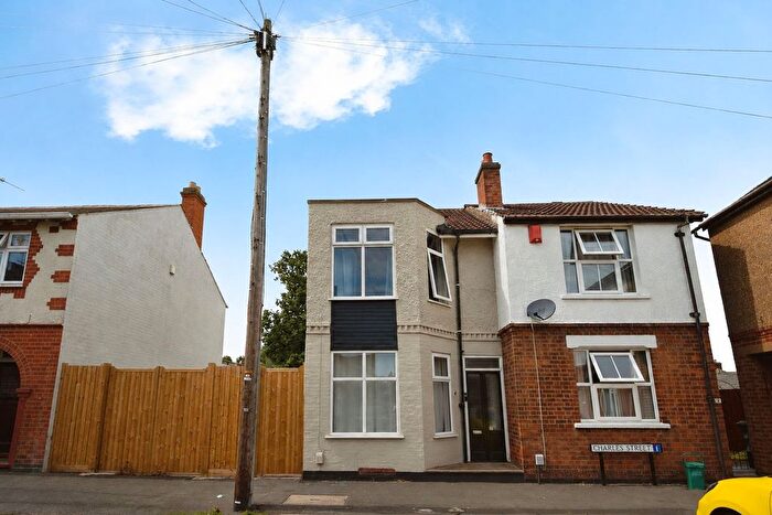 3 Bedroom Semi-Detached House For Sale In Charles Street, Rugby, CV21