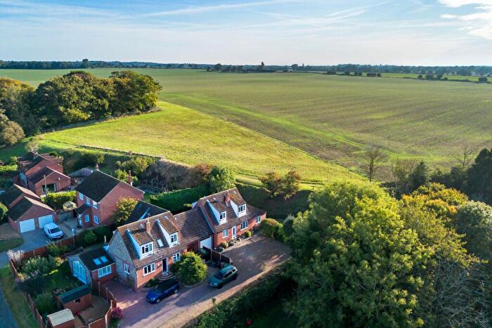 4 Bedroom Detached House For Sale In Linked-Detached Family Home In Southrepps With Far Reaching Field Views, NR11