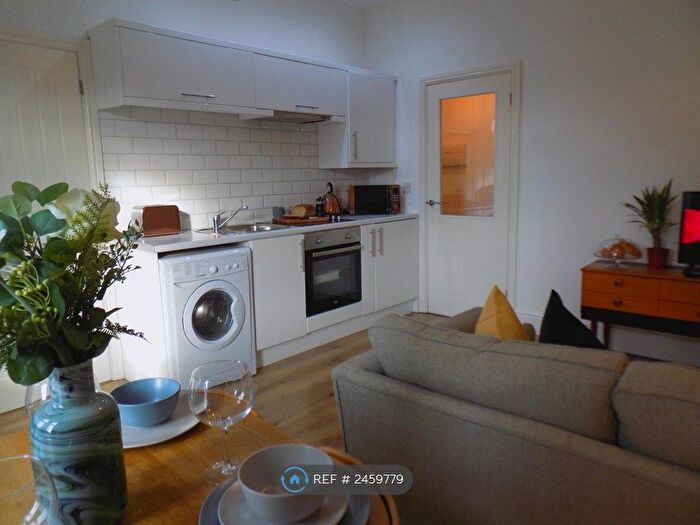 1 Bedroom Flat To Rent In Splott Road, Cardiff, CF24