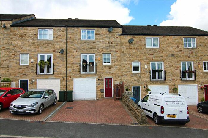 4 Bedroom Town House For Sale In Laycock Fields, Cowling, BD22