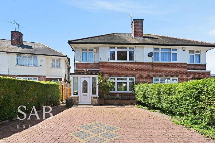 3 Bedroom Semi-Detached House For Sale In Penn Close, Greenford, UB6