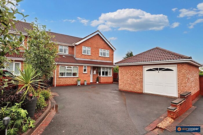 4 Bedroom Detached House For Sale In Newquay Close, Horeston Grange, Nuneaton, CV11