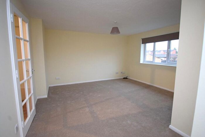 2 Bedroom Apartment To Rent In Walpole Road, Slough, Berkshire, SL1