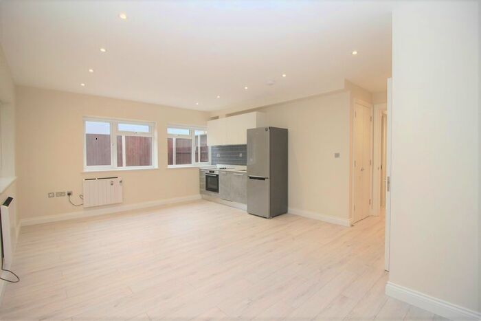 1 Bedroom Flat To Rent In Alderton Way, London NW4