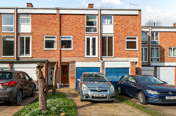3 Bedroom Terraced House For Sale In Green Ridges, Headington, Oxford, OX3