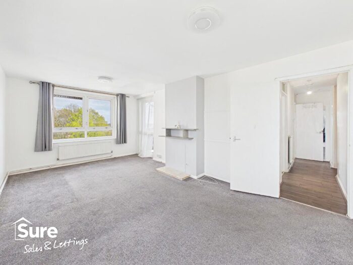 1 Bedroom Flat For Sale In Pelham Court, Hemel Hempstead, Hertfordshire, HP2