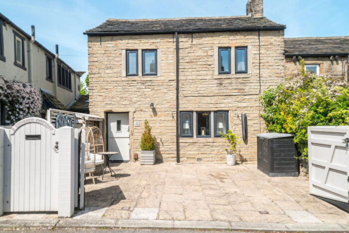 2 Bedroom Cottage For Sale In Lydgate Cottage, Lepton, HD8