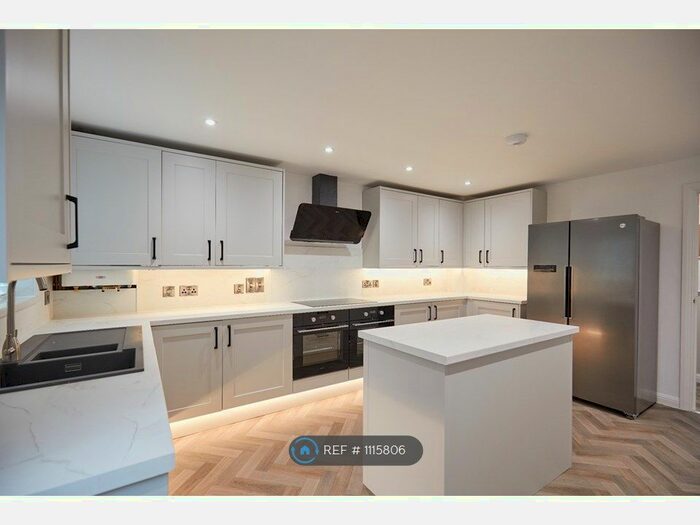 5 Bedroom Semi-Detached House To Rent In Copenhagen Way, Norwich, NR3
