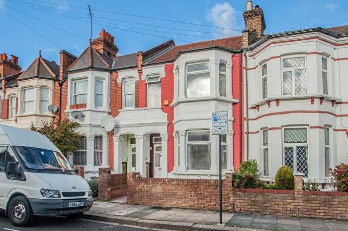 4 Bedroom Property To Rent In Roxwell Road, Shepherds Bush, London, W12