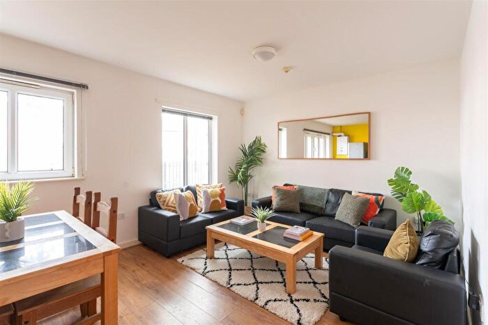 4 Bedroom Flat To Rent In New Mills, City Centre, Newcastle Upon Tyne, NE4