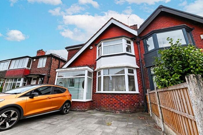 3 Bedroom Semi-Detached House For Sale In Hereford Drive, Swinton, M27