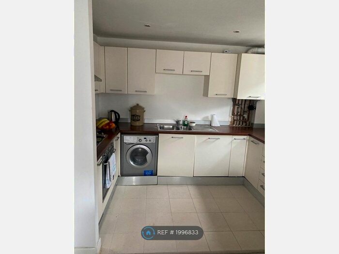 1 Bedroom Flat To Rent In Rill Court, Barking, IG11