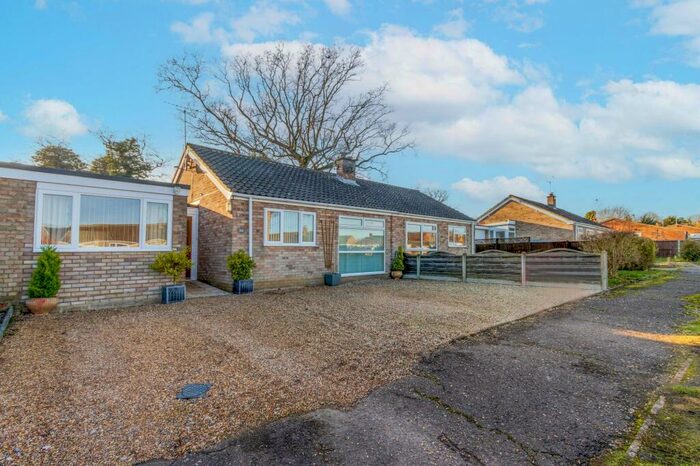 1 Bedroom Semi-Detached Bungalow For Sale In Halls Drive, Gressenhall, NR20