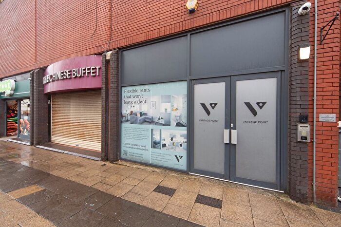 1 Bedroom Flat For Sale In Standishgate, Wigan, WN1