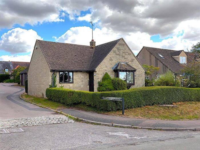 2 Bedroom Detached Bungalow For Sale In Rawlinson Close, Chadlington, Chipping Norton, OX7