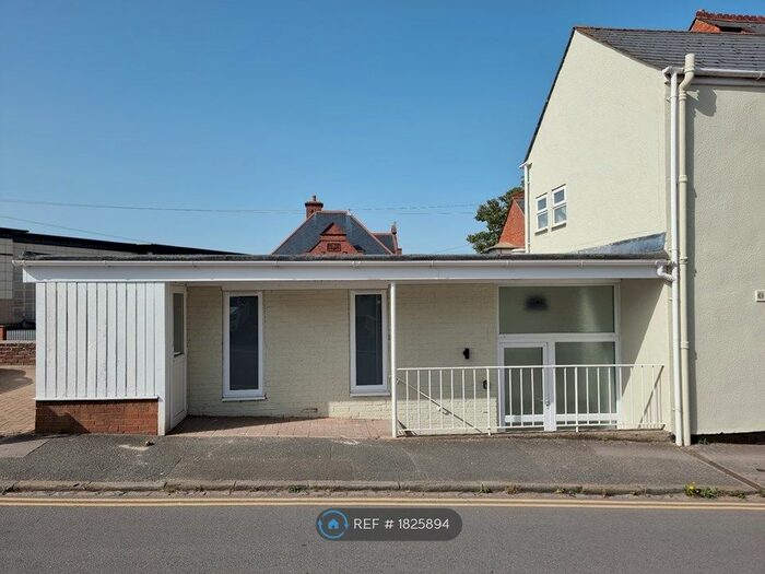 1 Bedroom Flat To Rent In Victoria Road, Swindon, SN1