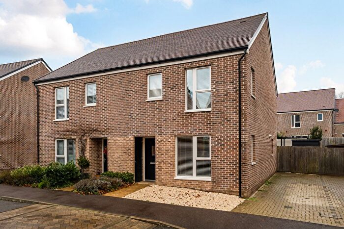 3 Bedroom Detached House For Sale In William Penn Way, Chichester, PO19