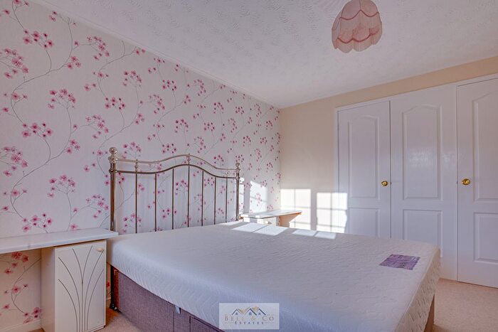 3 Bedroom Detached House For Sale In Fern Close, Eckington, Sheffield, S21