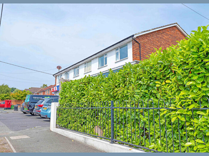 2 Bedroom Apartment To Rent In Oak Tree Road, Marlow, SL7