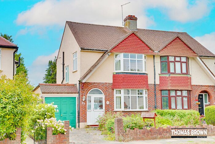 3 Bedroom Semi Detached House For Sale In The Highway, Orpington, BR6