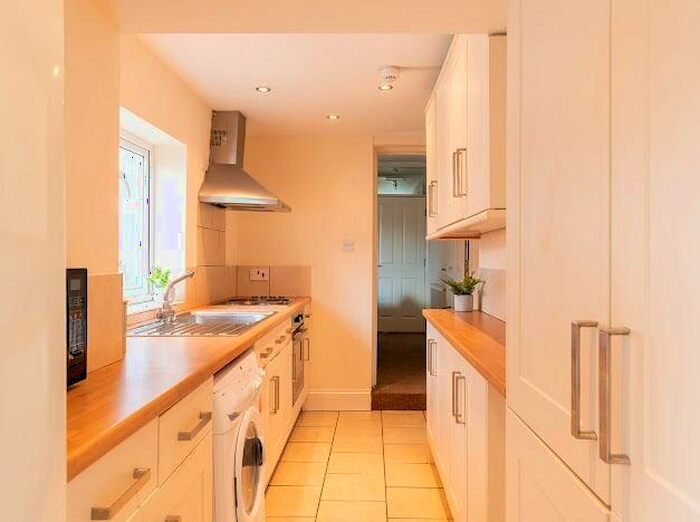 5 Bedroom House To Rent In St Pauls Parade, Cheltenham, GL50