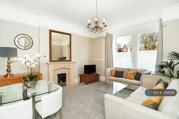 2 Bedroom Flat To Rent In Rothsay Road, Bedford, MK40