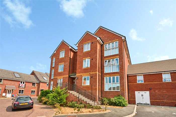1 Bedroom Flat For Sale In Chinchen Close, East Cowes, Isle Of Wight, PO32