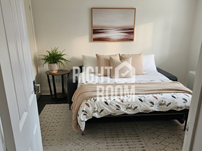 1 Bedroom Detached House To Rent In One Bedroom House, Rosemead, Waltham Road, SL6