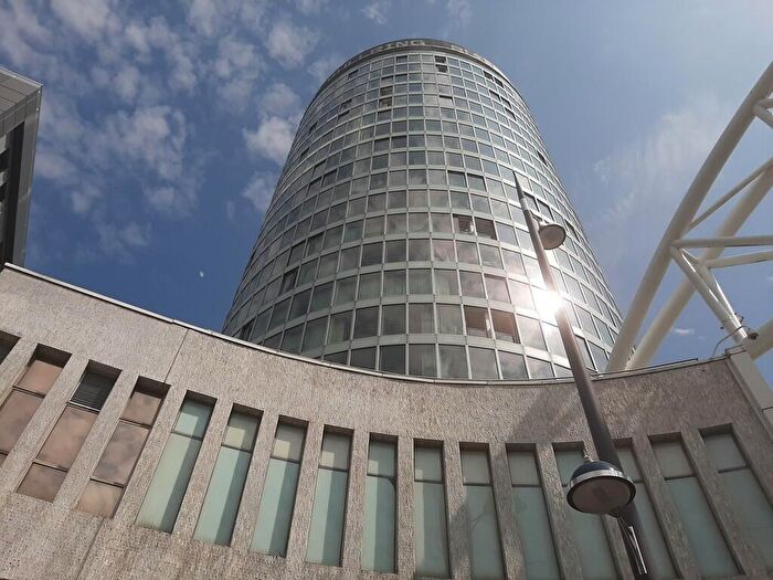 1 Bedroom Apartment To Rent In Rotunda, New Street, B2