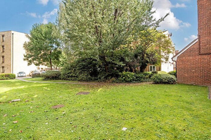 2 Bedroom Flat For Sale In Crosslet Vale, Greenwich, SE10