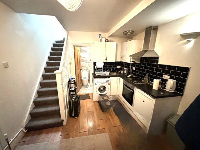 1 Bedroom Terraced House To Rent In Bergholt Avenue, Ilford, Ilford, IG4