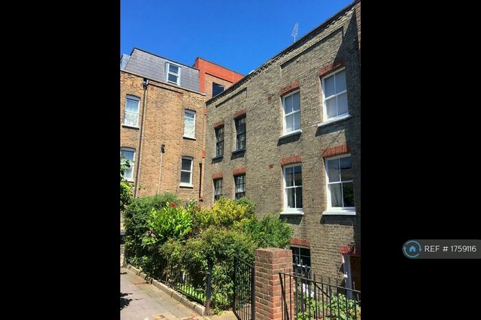 1 Bedroom Penthouse To Rent In Aulton Place, London, SE11