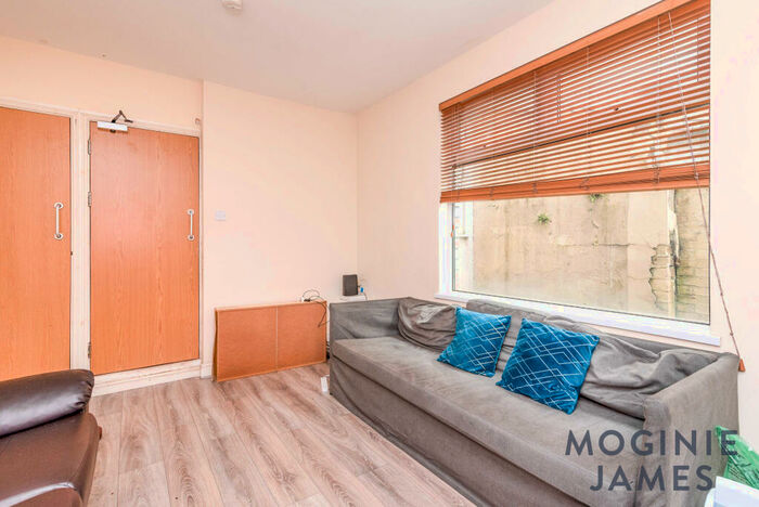 5 Bedroom Terraced House To Rent In Malefant Street, Cathays, Cardiff, CF24