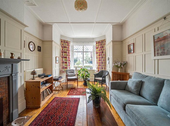 4 Bedroom Semi Detached House For Sale In Melrose Avenue, London, NW2